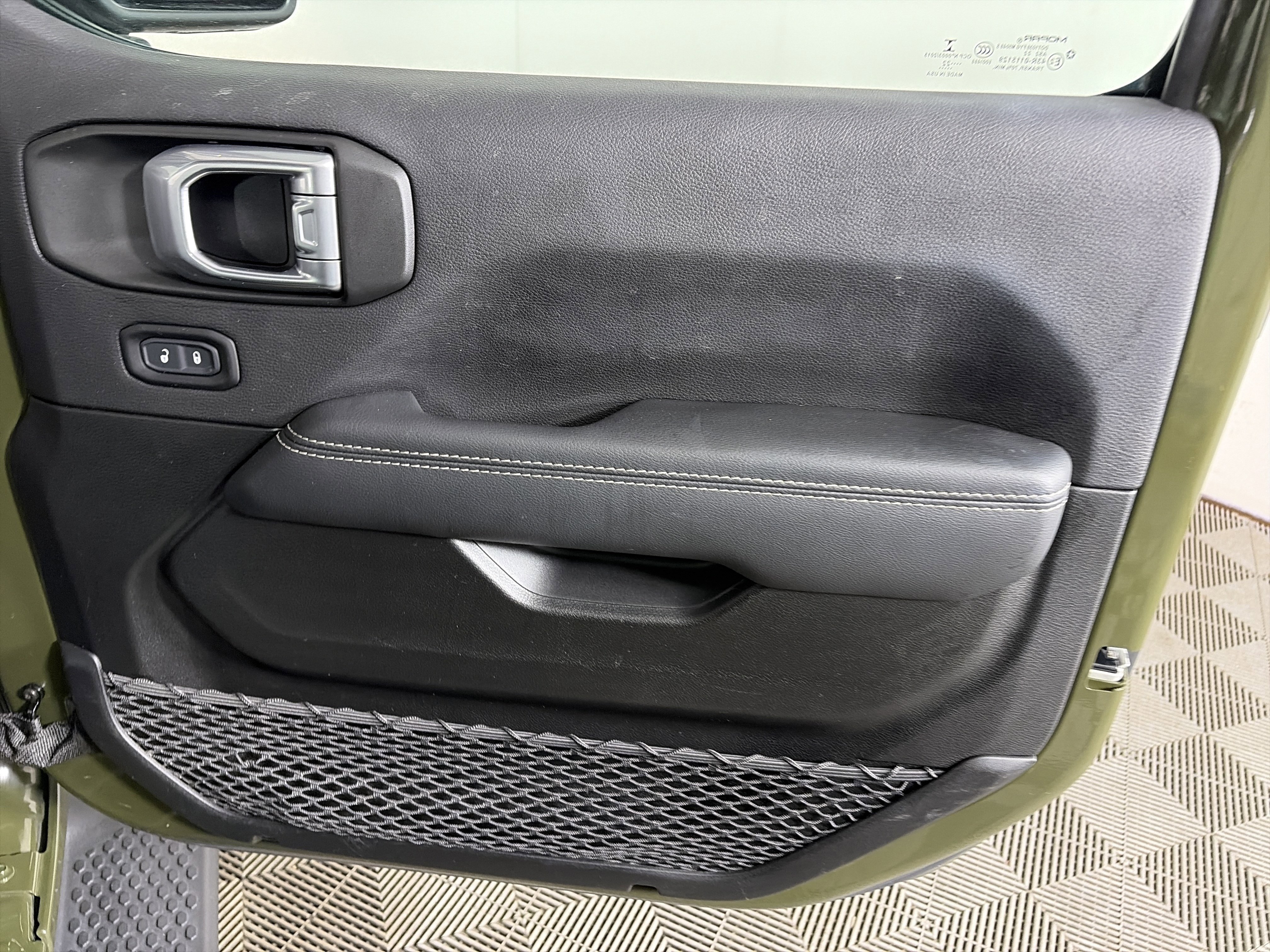 Used 2022 Jeep Wrangler Unlimited Sahara w/ Cold Weather Group image 40