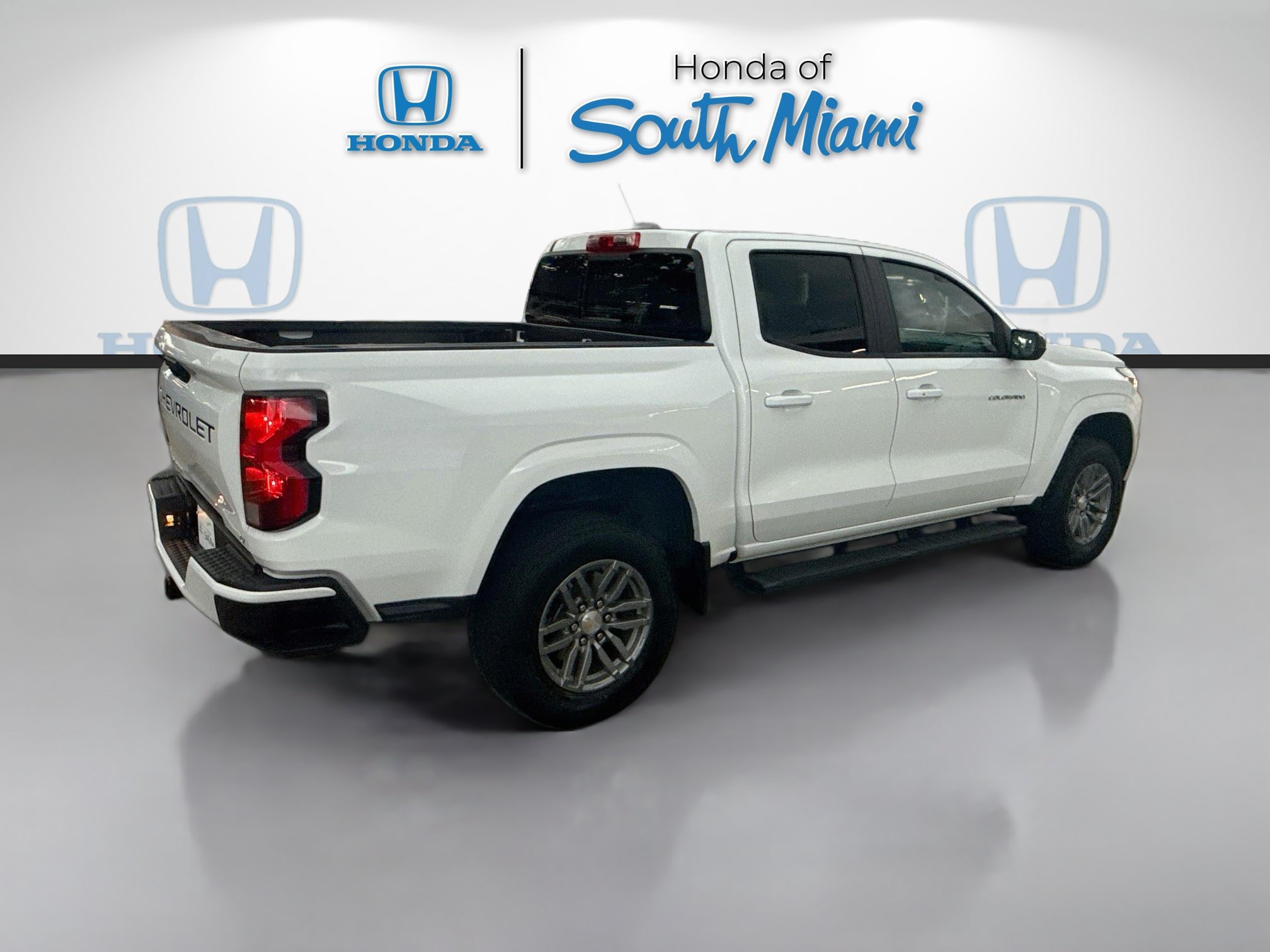 Used 2024 Chevrolet Colorado LT w/ LT Convenience Package RWD image 7