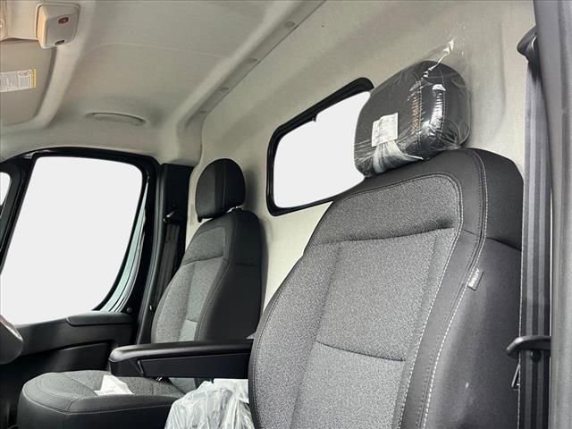 New 2025 RAM ProMaster 3500 w/ Quick Order Package 22G SLT image 8