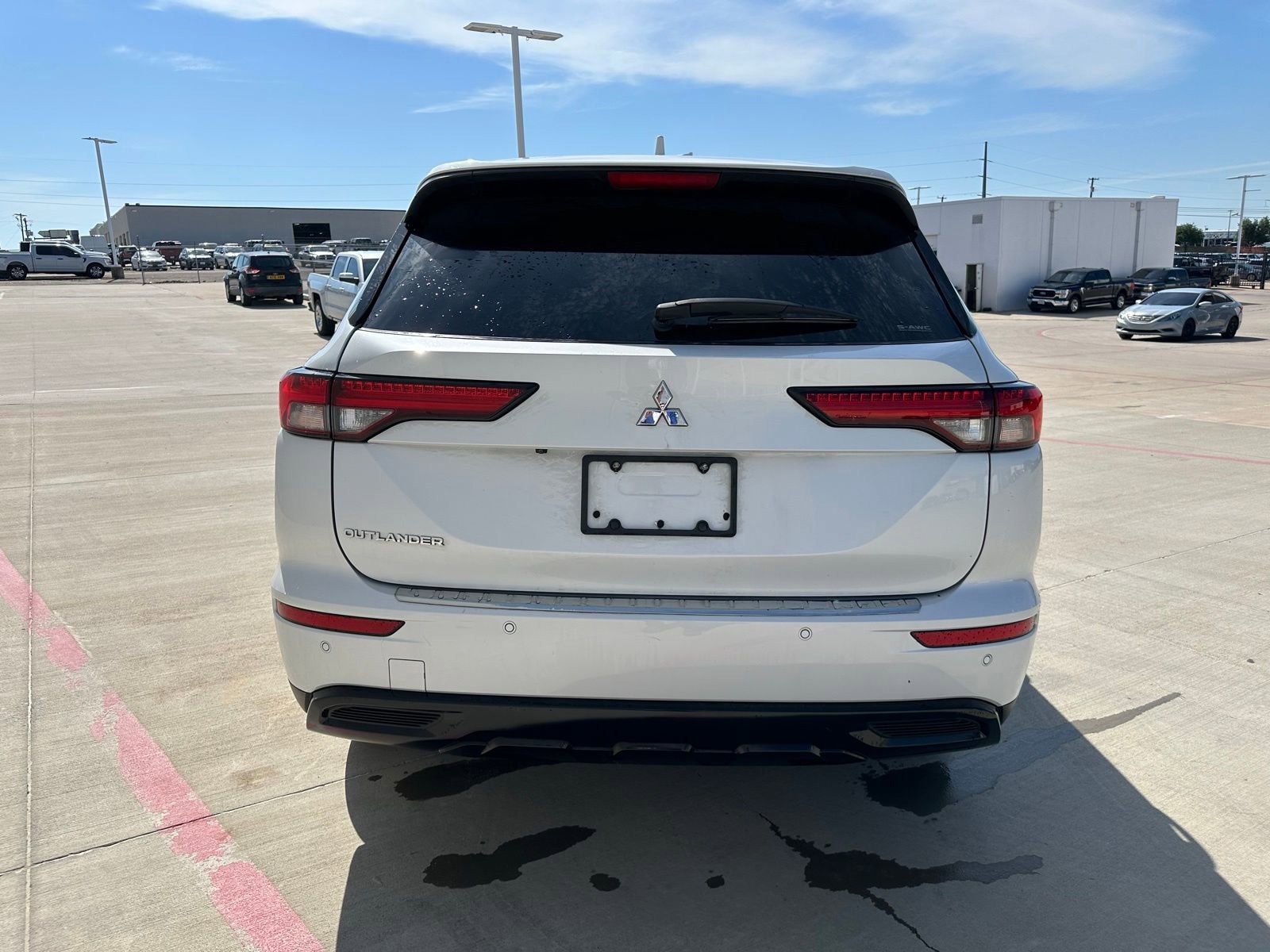 Used 2022 Mitsubishi Outlander SE AWD/4WD image 5