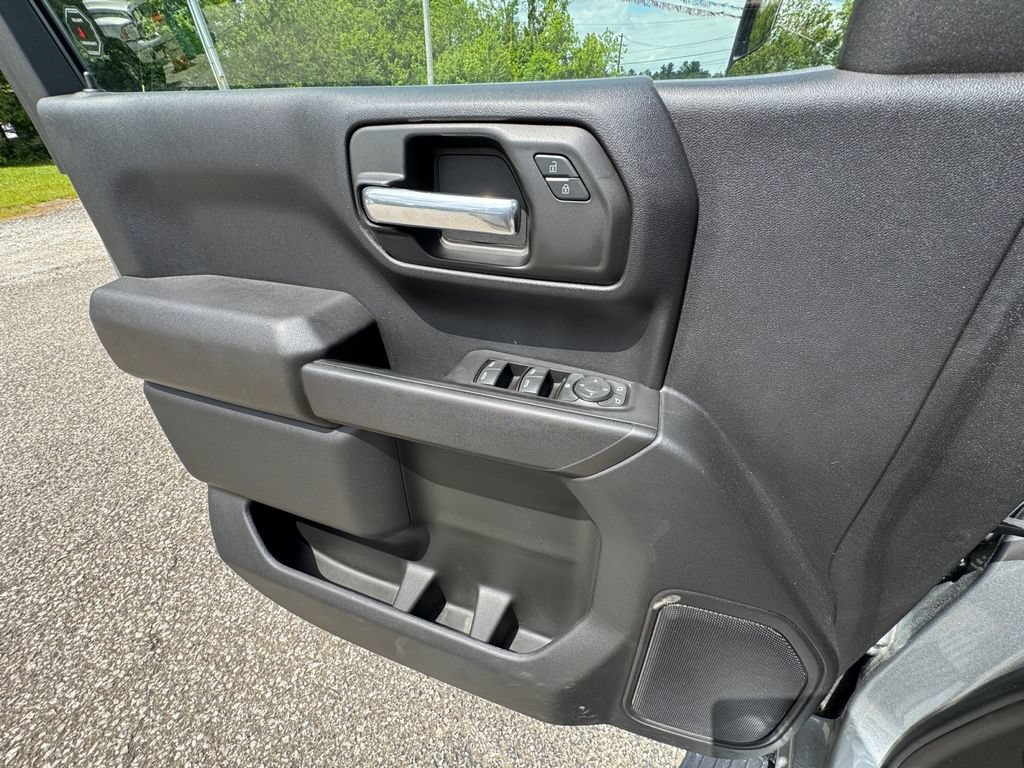 Used 2023 Chevrolet Silverado 1500 Custom AWD/4WD image 26