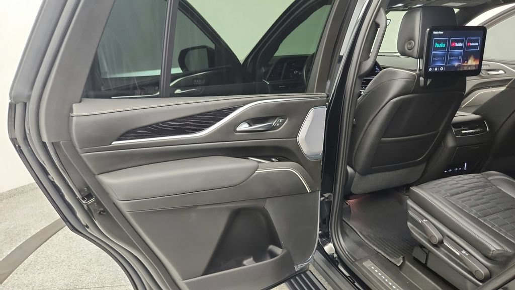 Used 2023 Cadillac Escalade V AWD/4WD image 33