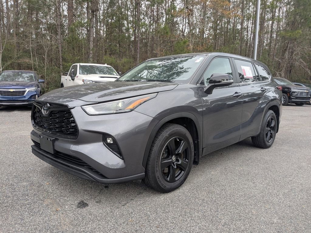 Used 2023 Toyota Highlander LE image 8