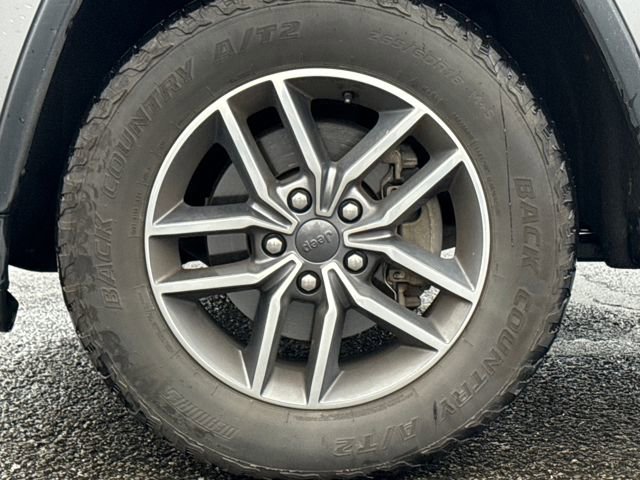 Used 2020 Jeep Grand Cherokee Limited image 10