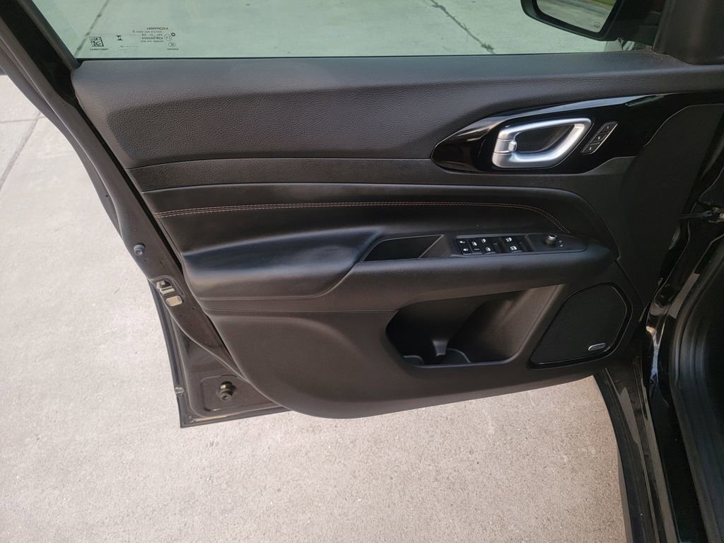 Used 2023 Jeep Compass Limited w/ Elite Group for (Red) Edition image 8