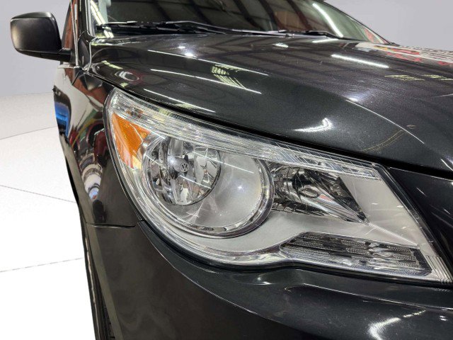 Used 2012 Volkswagen Routan S image 14