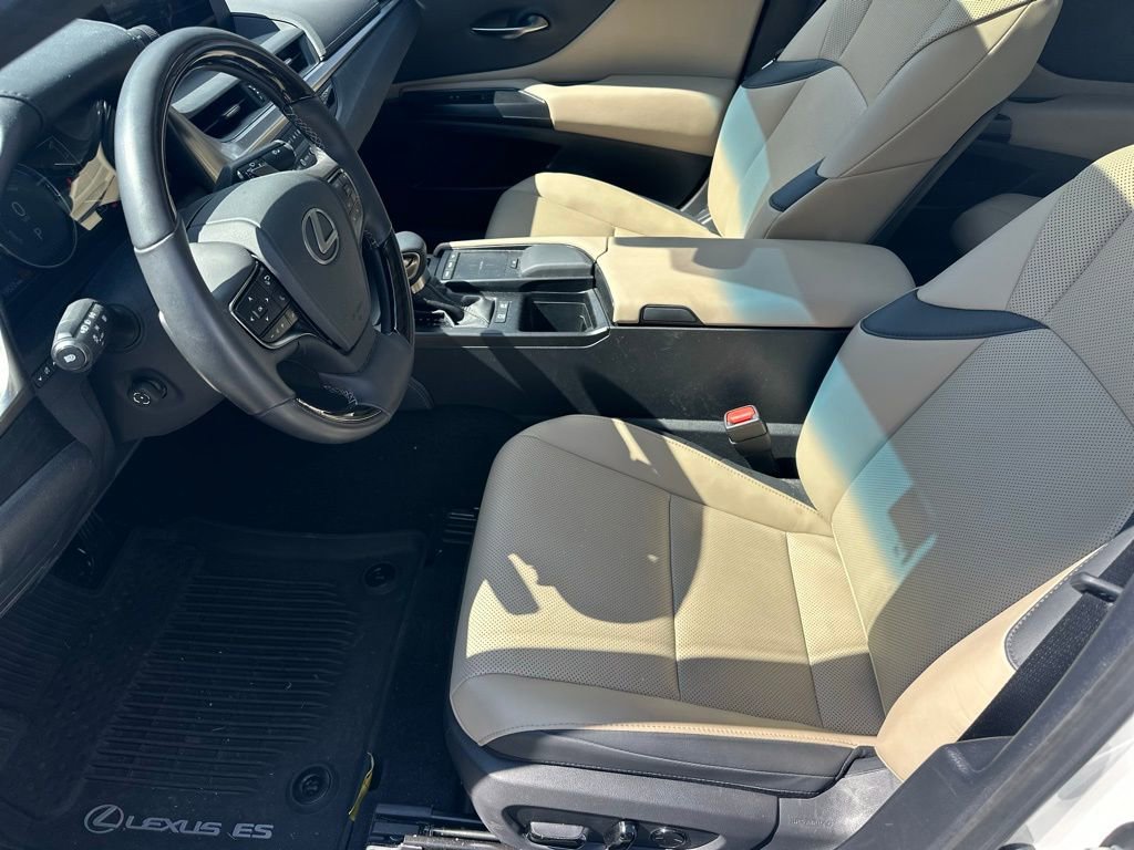 Used 2021 Lexus ES 300h w/ Premium Package image 9