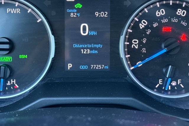 Used 2021 Toyota RAV4 XLE w/ Convenience Package AWD/4WD image 32