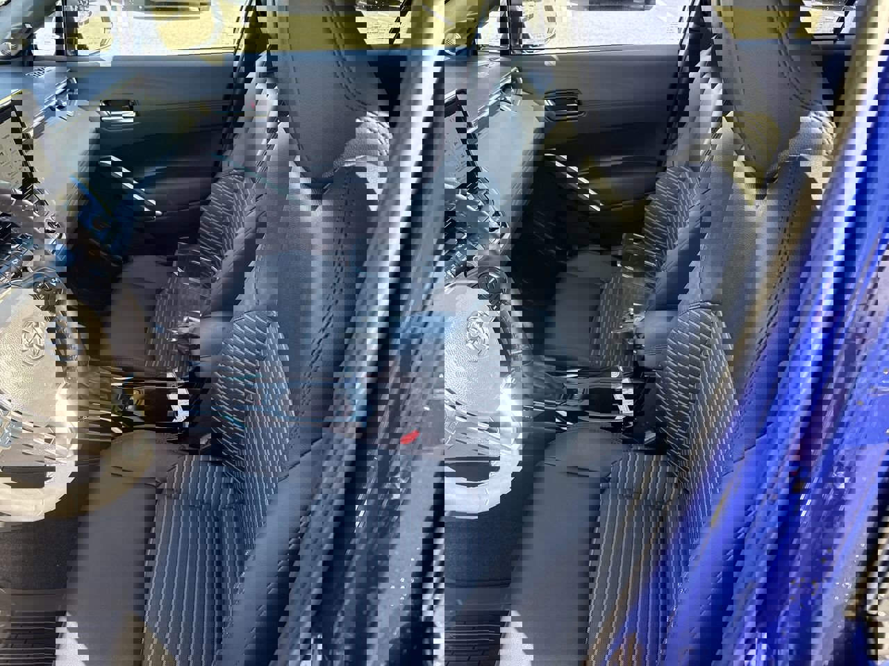 Used 2023 Toyota Corolla Cross XSE w/ Convenience Package image 14