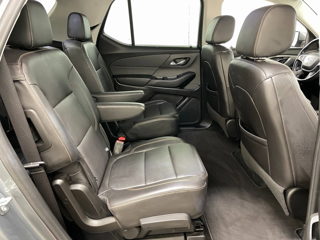 Used 2021 Chevrolet Traverse LT image 39