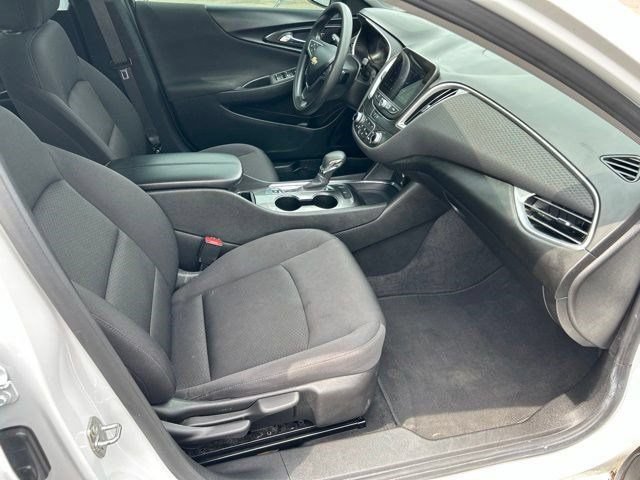 Used 2022 Chevrolet Malibu LT FWD image 42