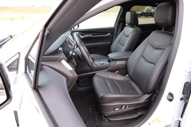 Used 2023 Cadillac XT5 Premium Luxury FWD image 10