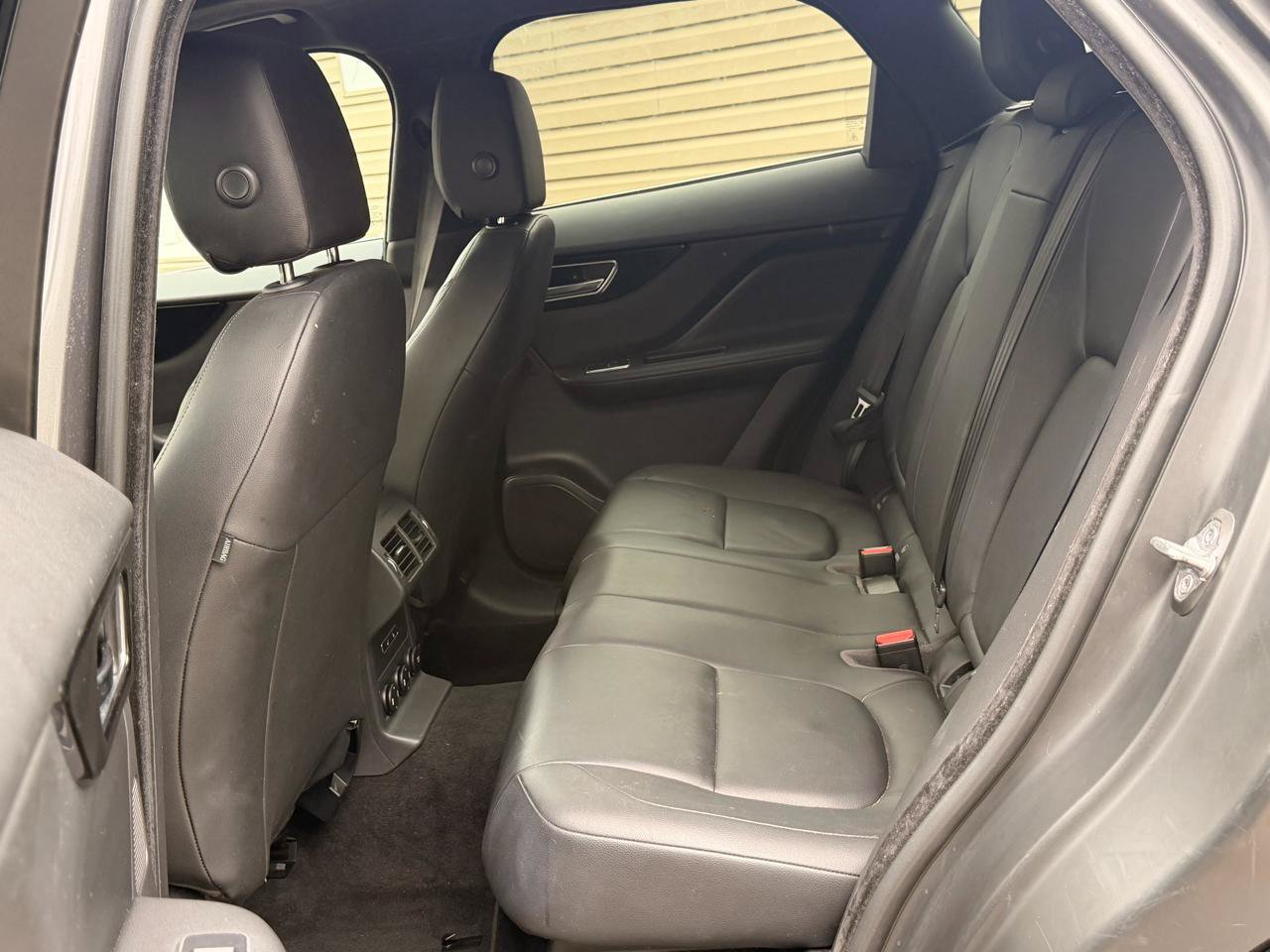 Used 2019 Jaguar F-PACE Premium AWD/4WD image 22