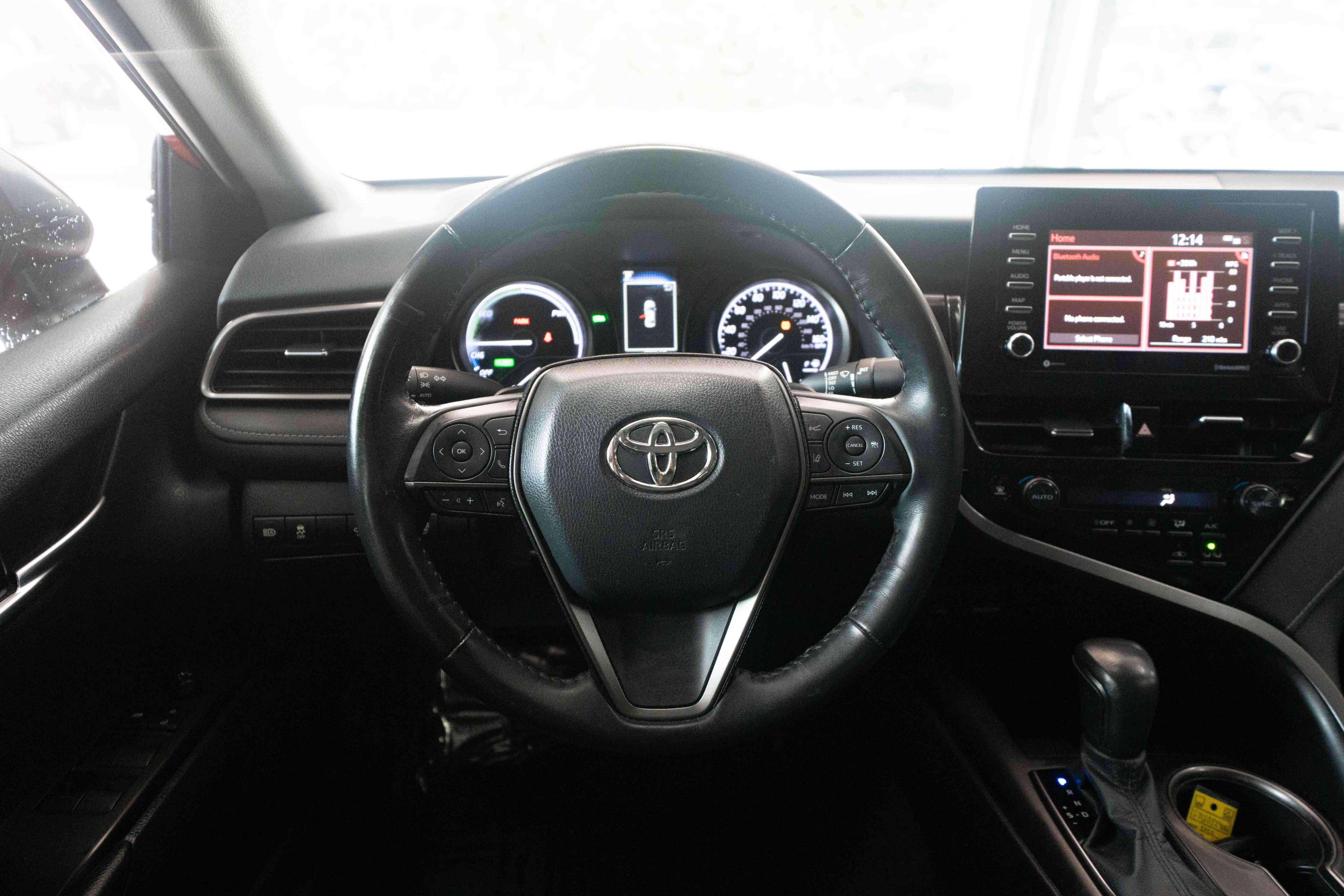 Used 2022 Toyota Camry SE w/ Cold Weather Package FWD image 21