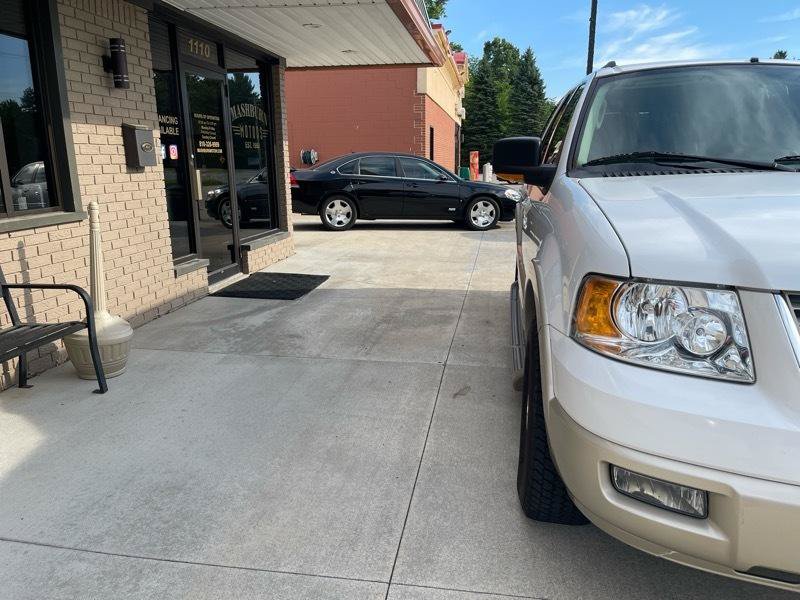 Used 2006 Ford Expedition Eddie Bauer RWD image 6
