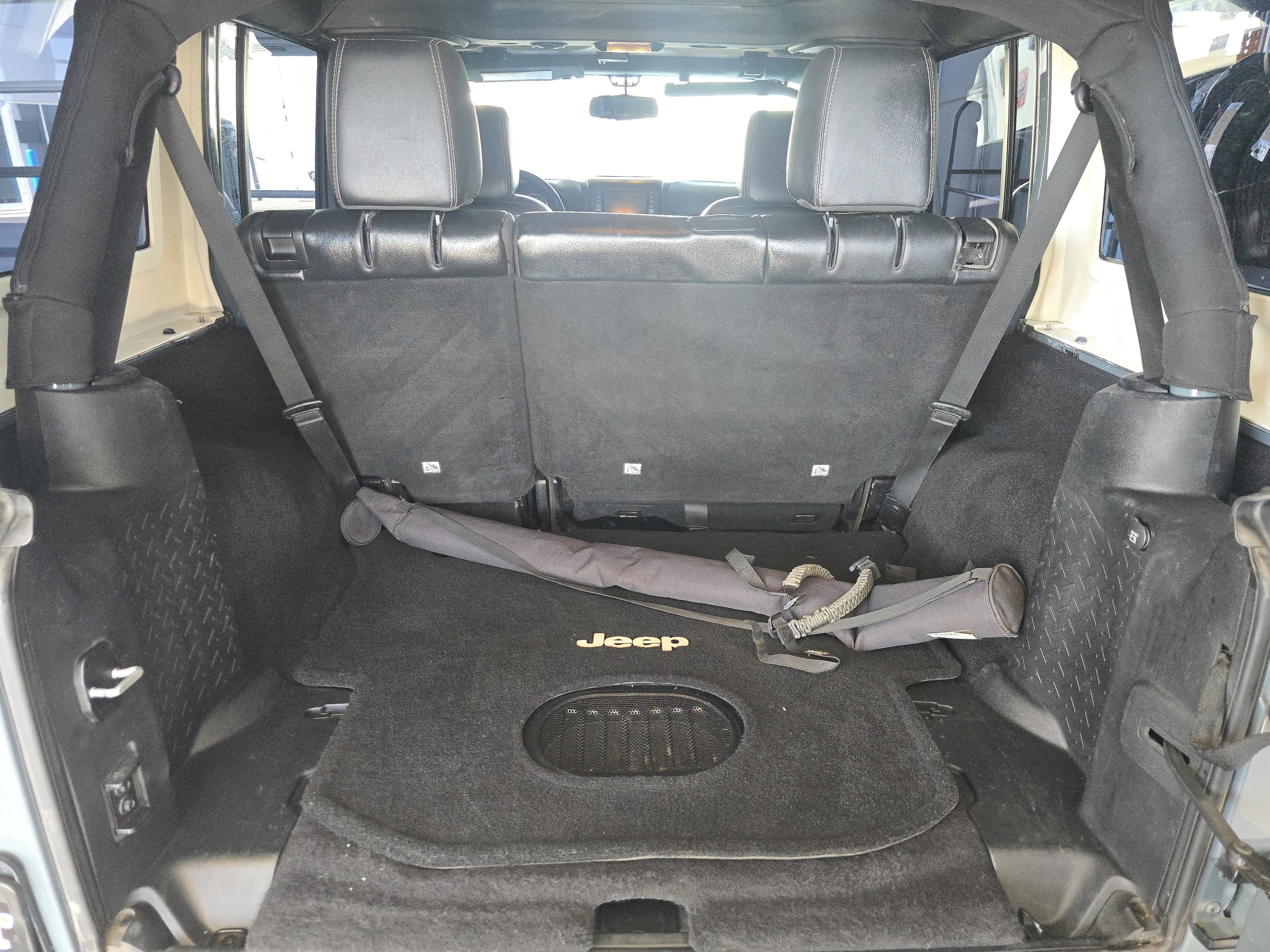 Used 2015 Jeep Wrangler Unlimited Rubicon w/ Dual Top Group image 27