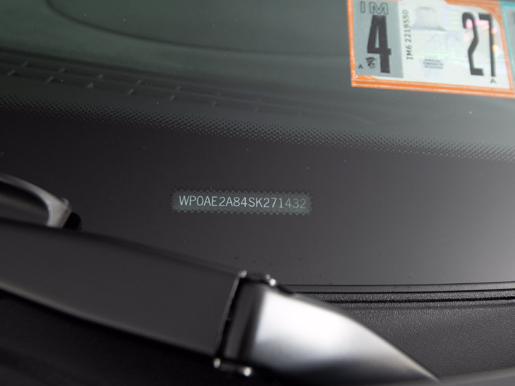 Certified 2025 Porsche 718 Cayman GT4 RS RWD image 60