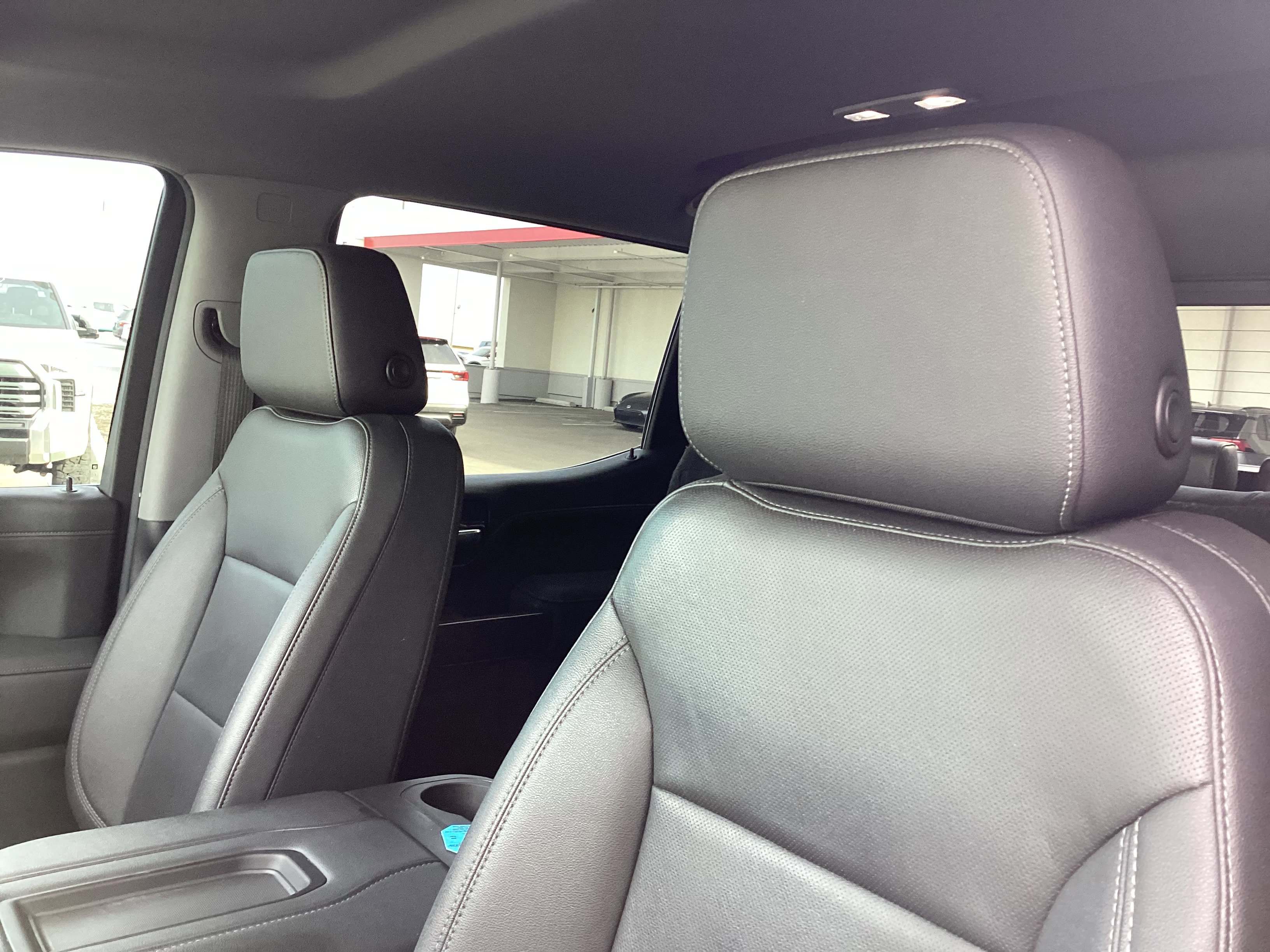 Used 2021 Chevrolet Silverado 1500 LTZ image 27