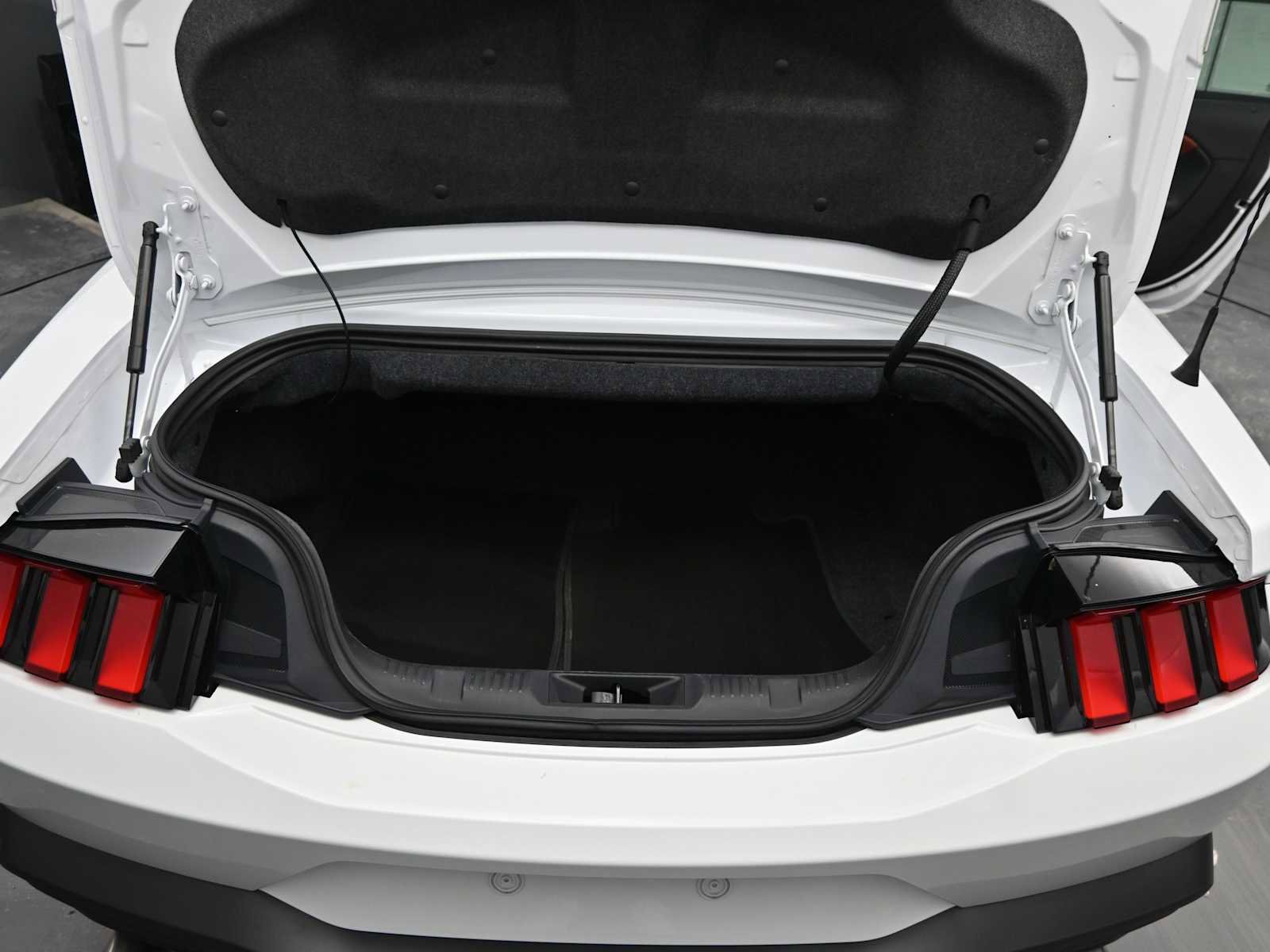 Used 2024 Ford Mustang Premium image 14