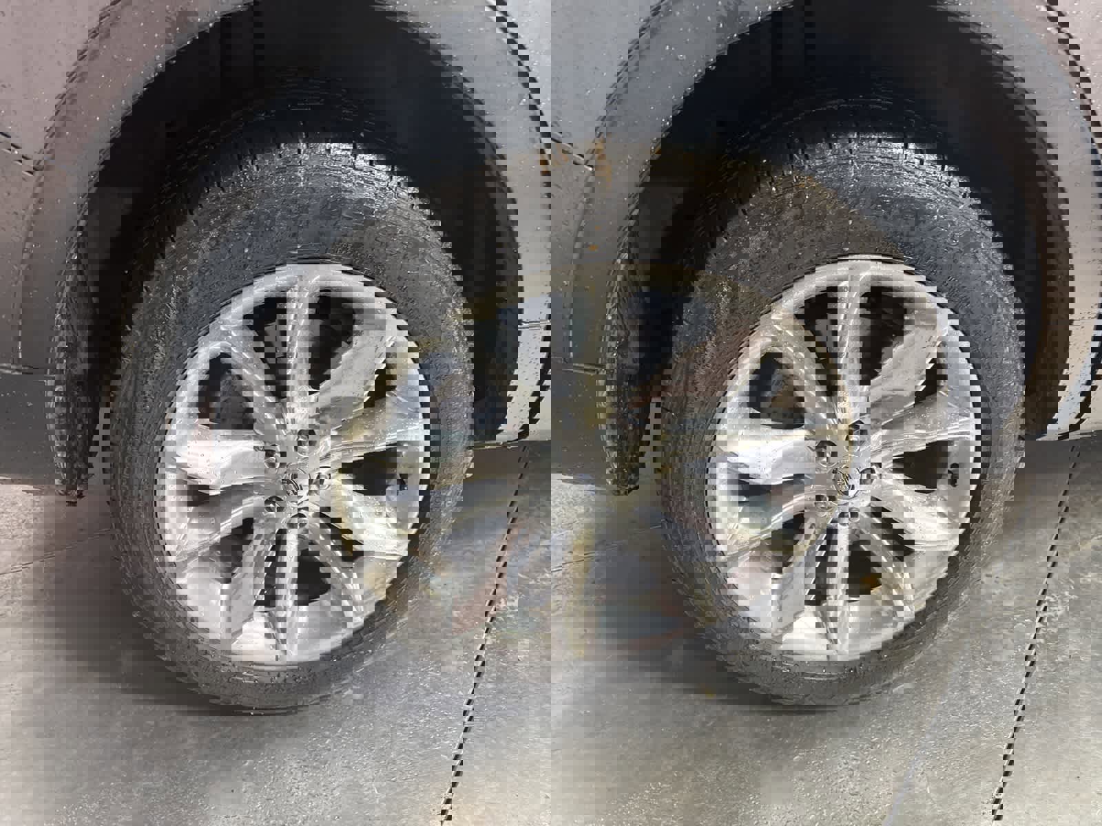 Used 2013 Ford Explorer XLT image 15