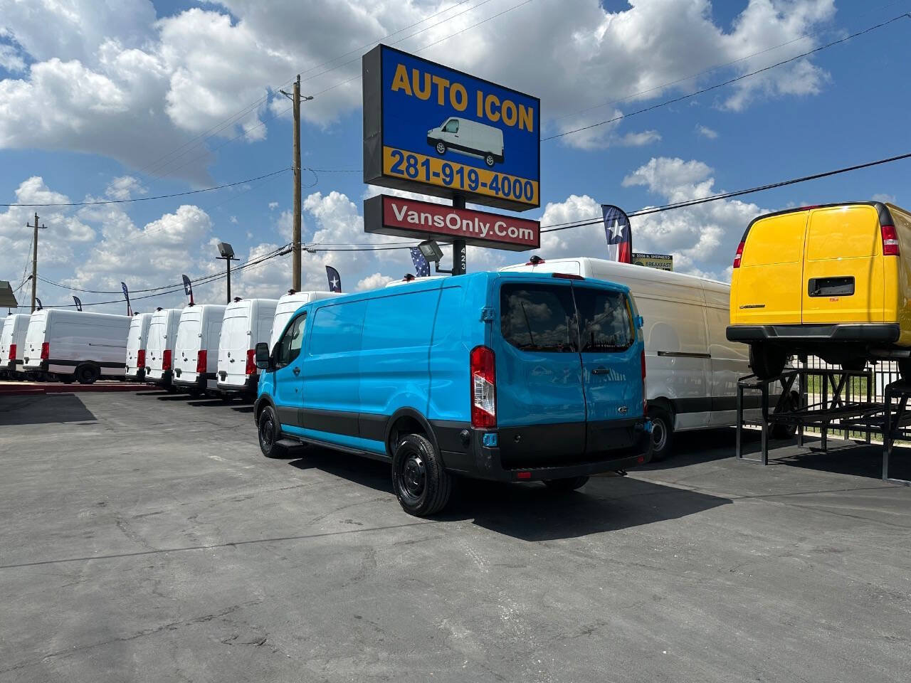 Used 2023 Ford Transit 350 Low Roof w/ Load Area Protection Package RWD image 2