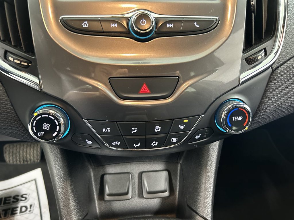 Used 2018 Chevrolet Cruze LT w/ Convenience Package FWD image 16