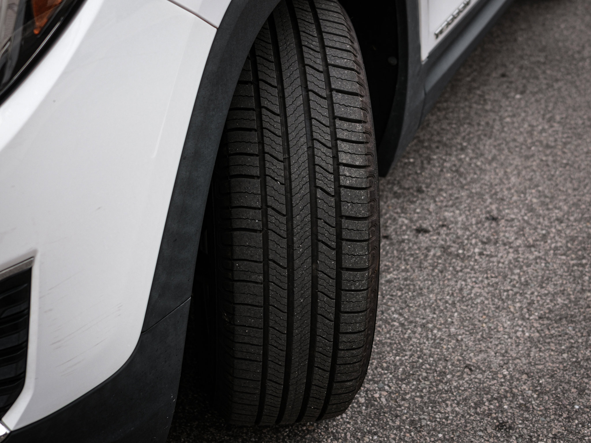 Used 2020 GMC Terrain SLE image 13