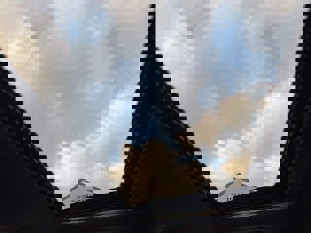 Used 2025 Toyota Corolla Cross AWD Hybrid image 19