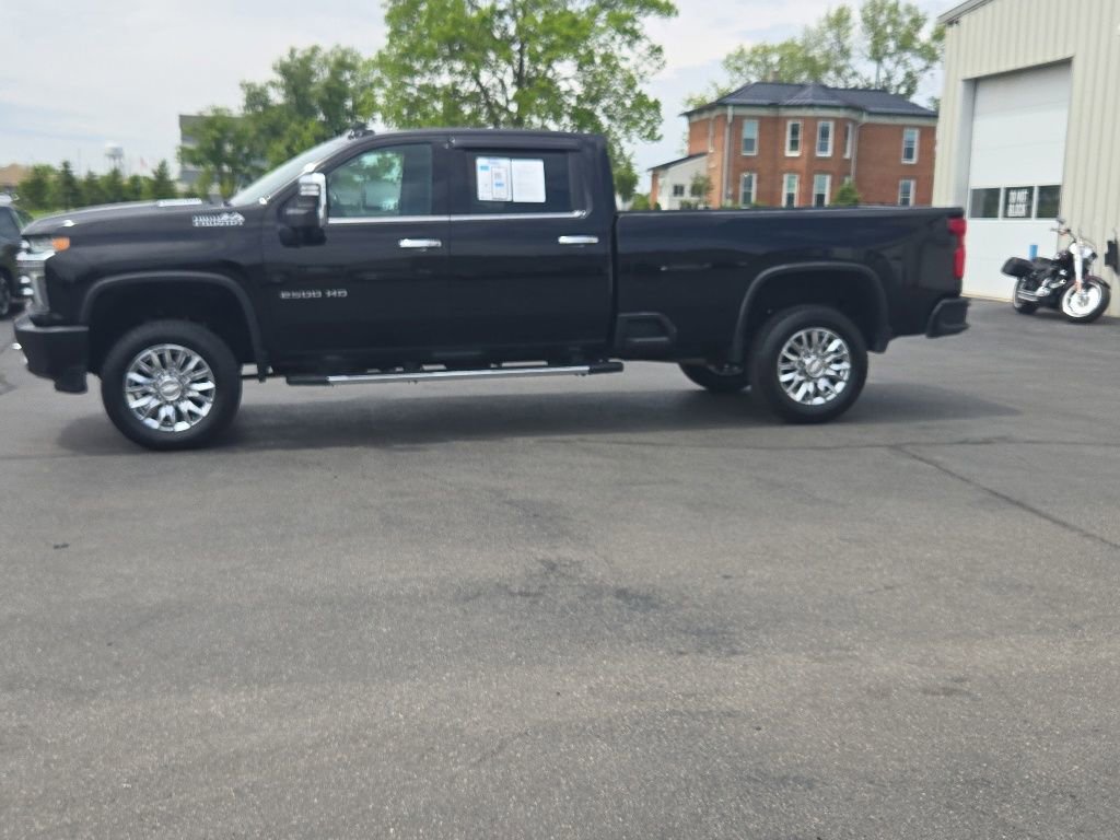 Used 2022 Chevrolet Silverado 2500 High Country w/ Technology Package AWD/4WD image 4