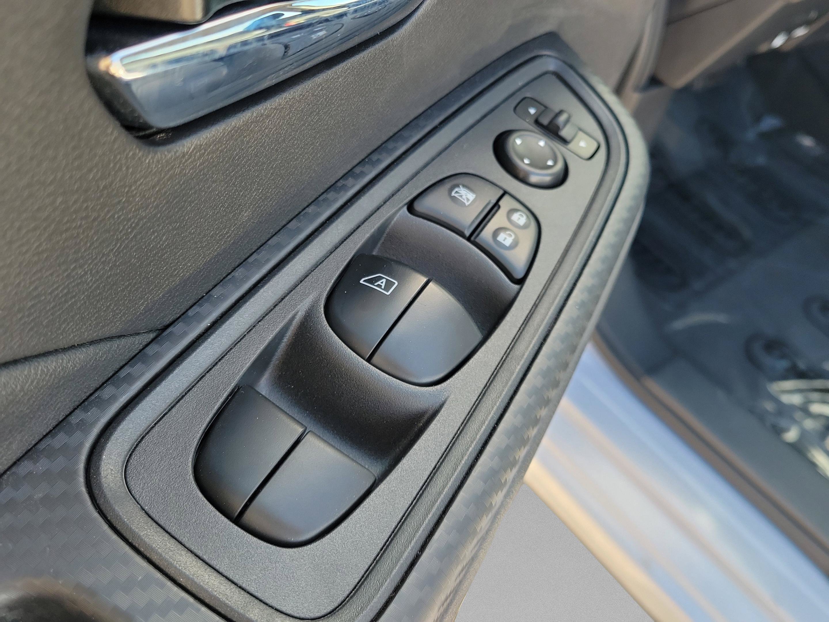 New 2025 Nissan Versa SV w/ Trunk Package FWD image 19