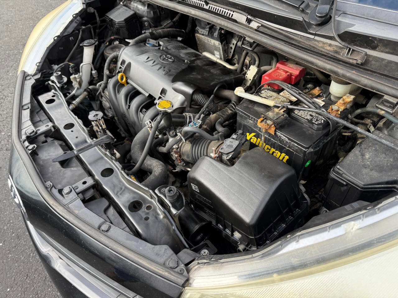 Used 2012 Toyota Yaris LE image 30