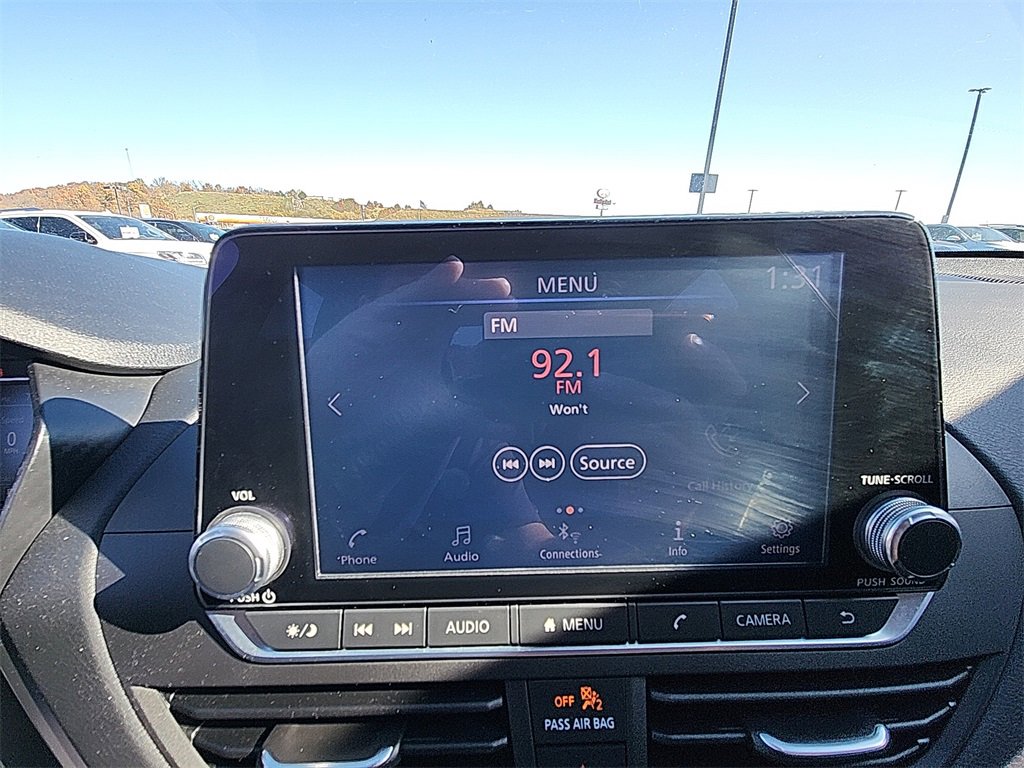 Used 2022 Nissan Altima 2.5 SV image 21