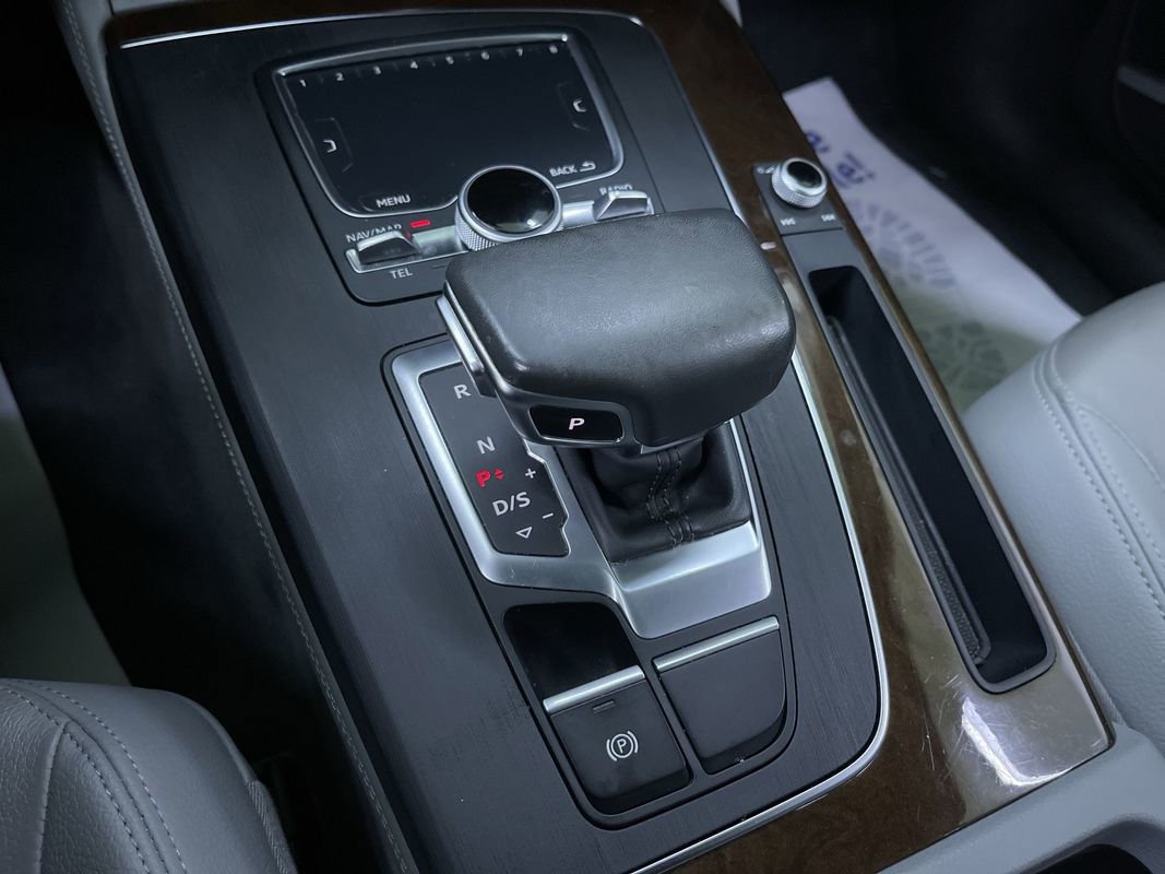 Used 2019 Audi Q5 Prestige image 25