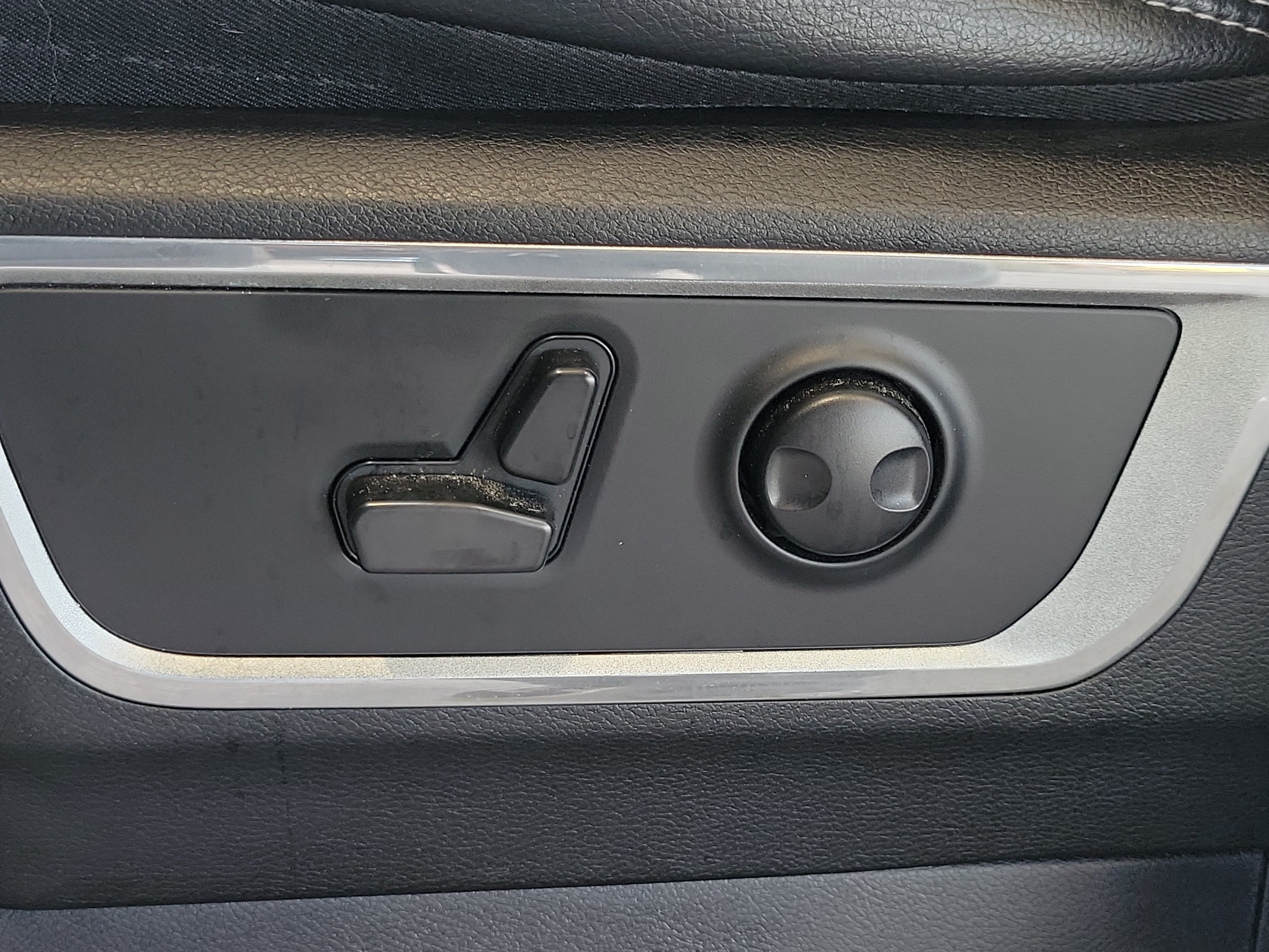 Used 2023 RAM 1500 Laramie AWD/4WD image 20