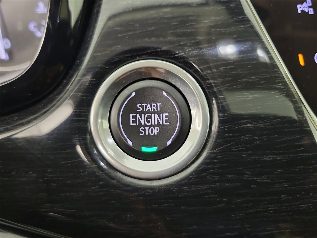 Certified 2023 Cadillac XT6 Premium Luxury w/ Technology Package image 31