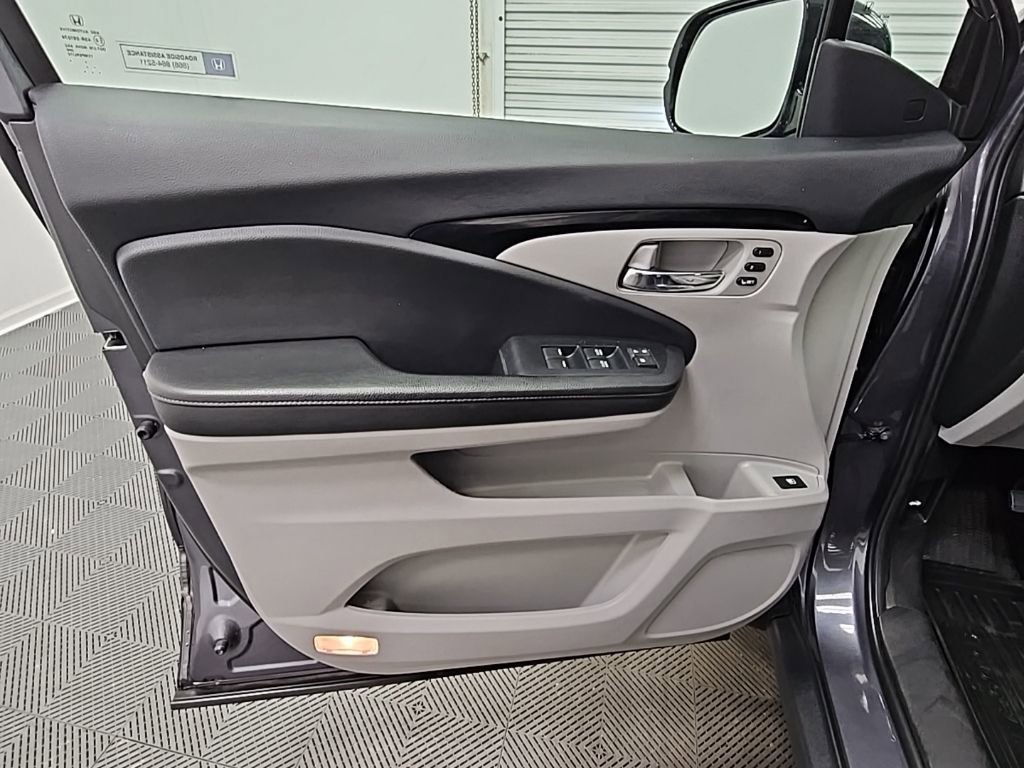 Used 2020 Honda Ridgeline RTL-E image 31