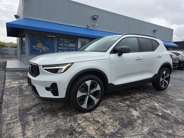Used 2024 Volvo XC40 B5 Plus image 42