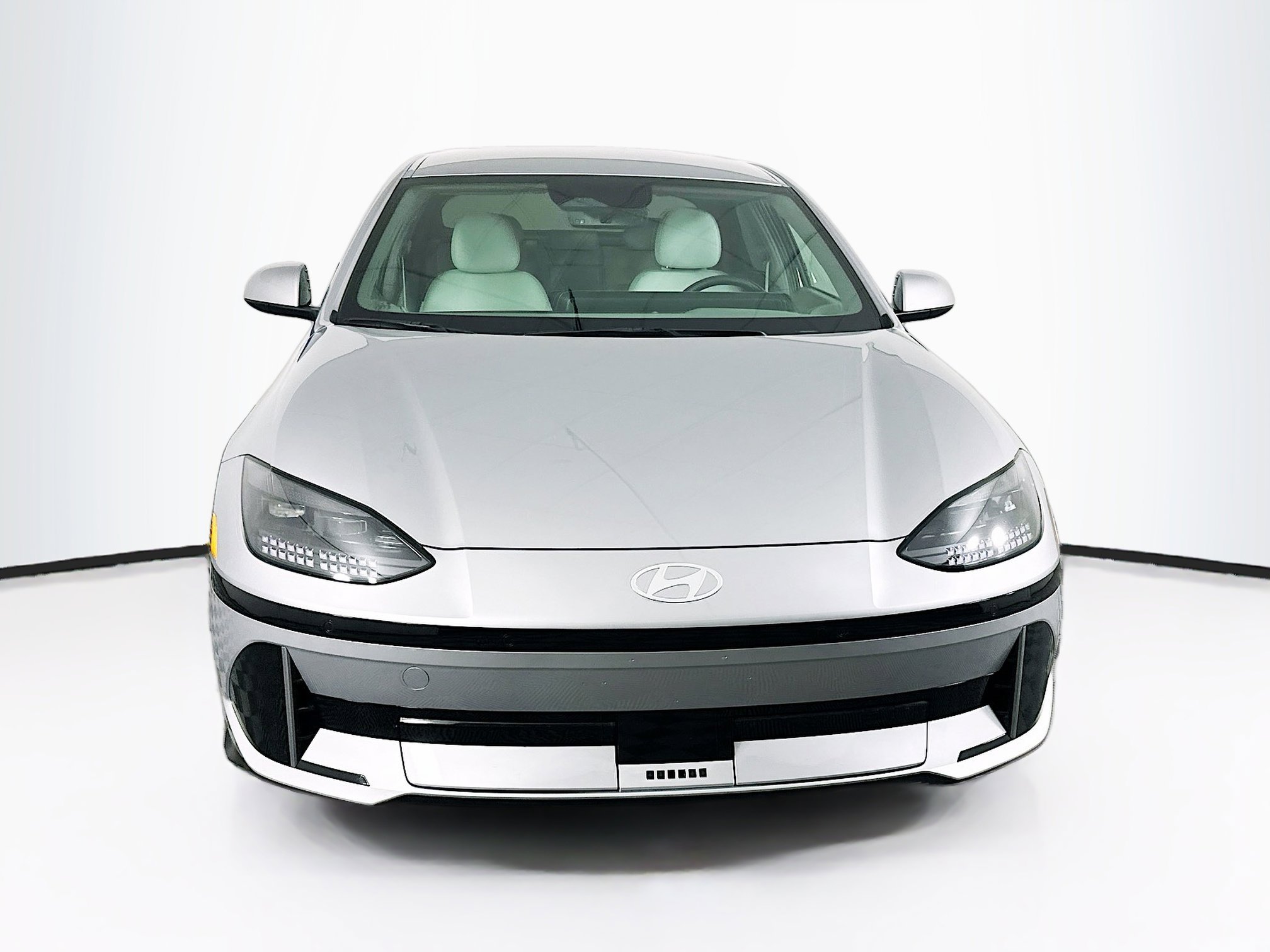 Used 2024 Hyundai Ioniq 6 SEL RWD image 2