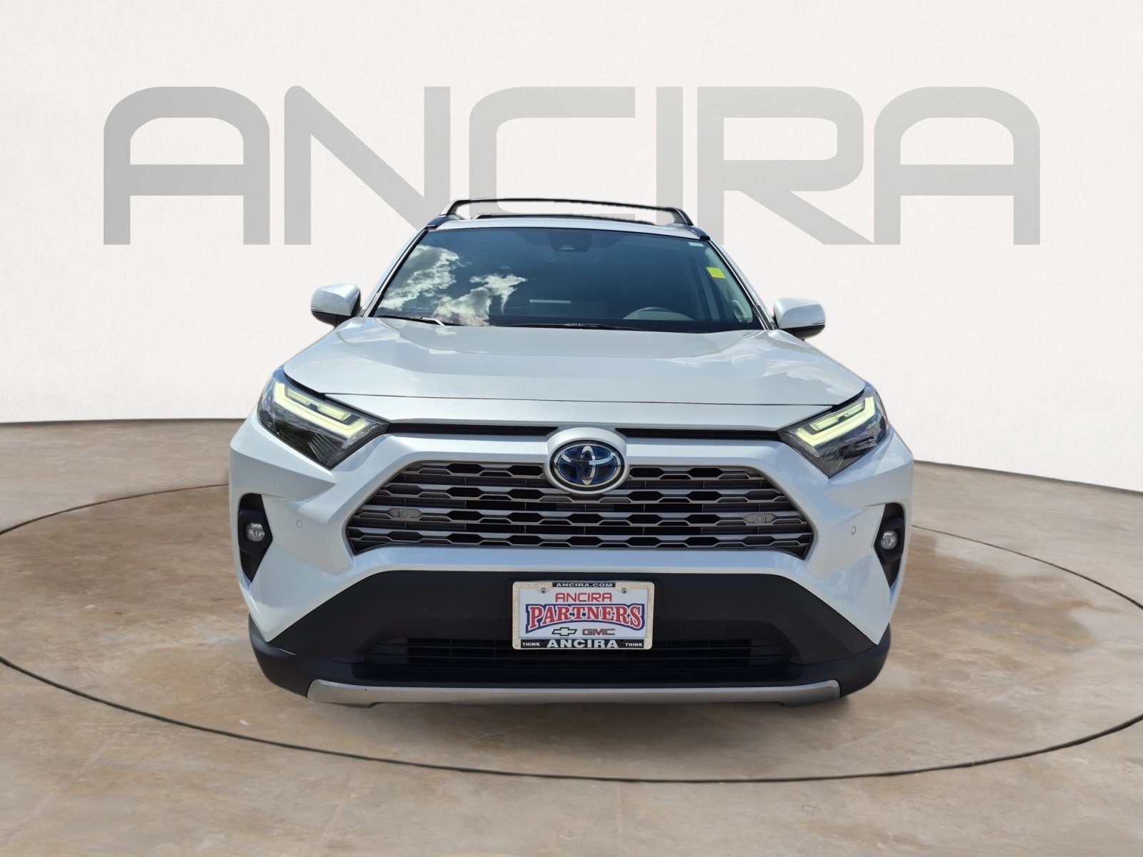 Used 2024 Toyota RAV4 Limited AWD/4WD image 4