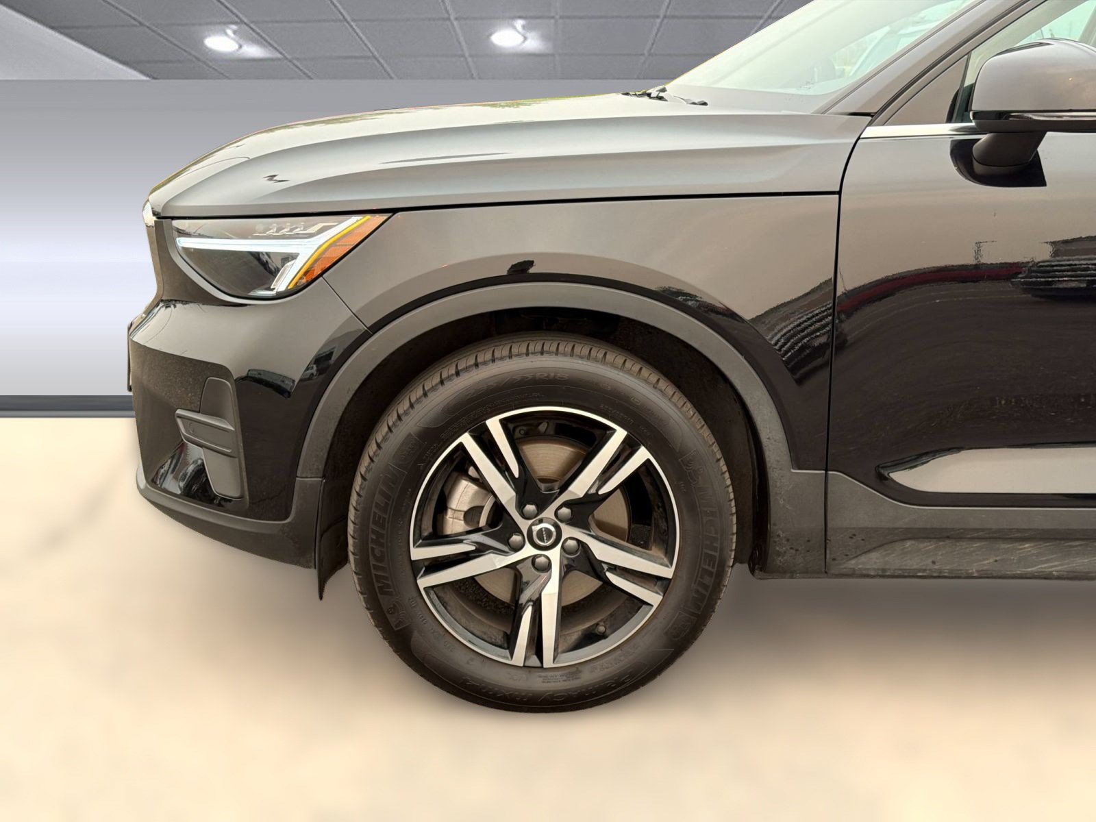 Used 2025 Volvo XC40 B5 Core AWD/4WD image 27