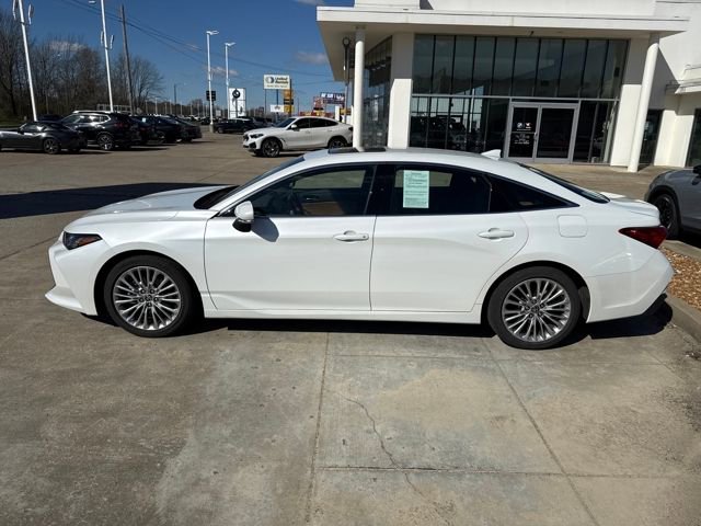 Used 2021 Toyota Avalon Limited w/ Advanced Safety Package image 2