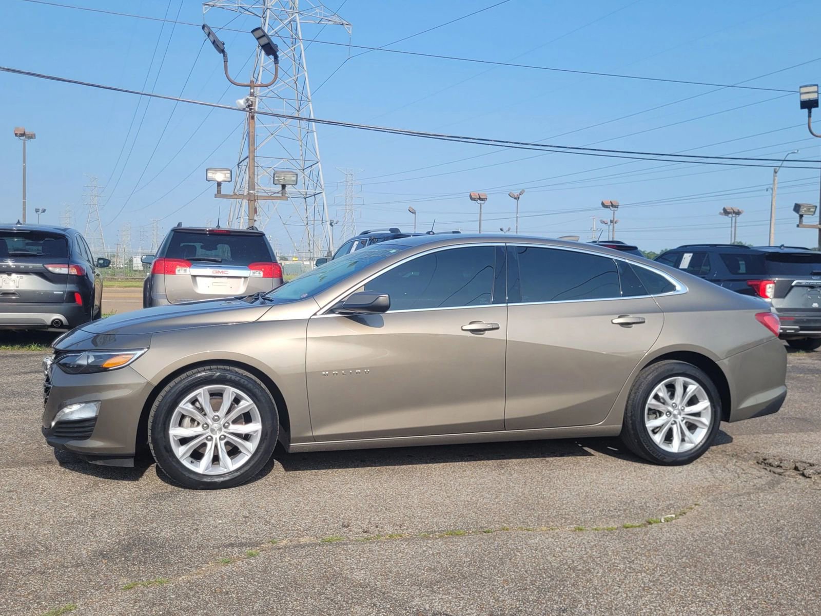 Used 2020 Chevrolet Malibu LT image 1