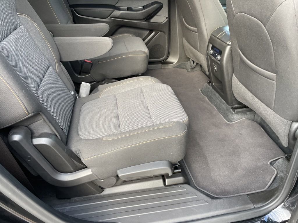Used 2021 Chevrolet Traverse LT image 33