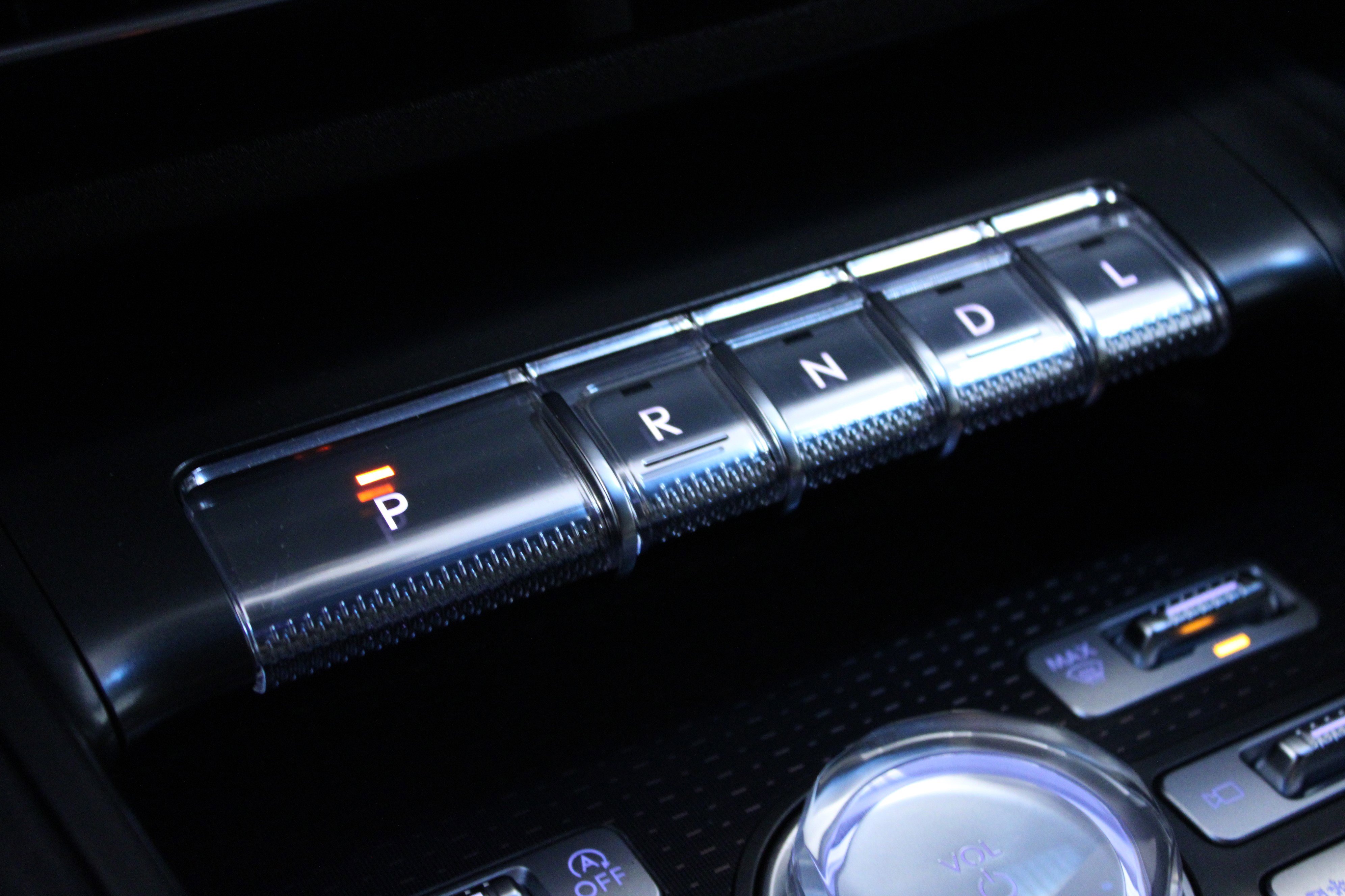 Used 2024 Lincoln Nautilus Reserve w/ Jet Appearance Package (87T) image 24