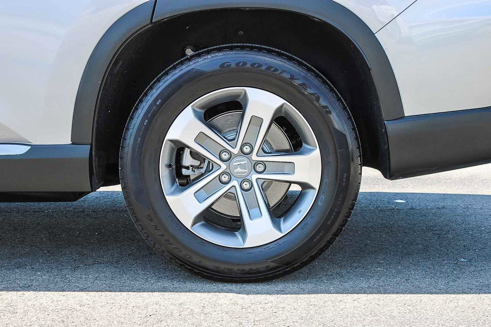 Certified 2025 Honda Pilot EX-L image 10