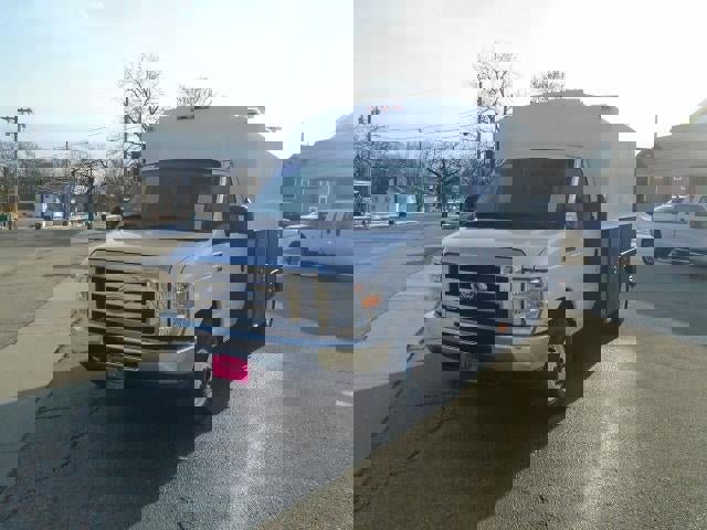 Used 2015 Ford E-350 and Econoline 350 Super Duty w/ Power Windows & Locks Group image 2