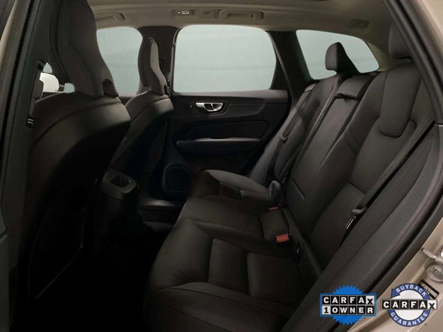 Used 2025 Volvo XC60 B5 Plus image 20