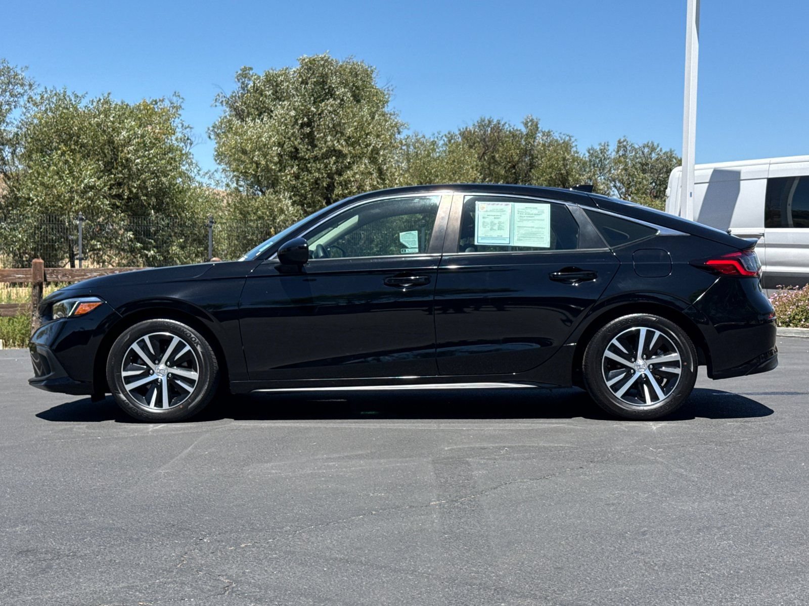 Used 2023 Honda Civic LX image 3