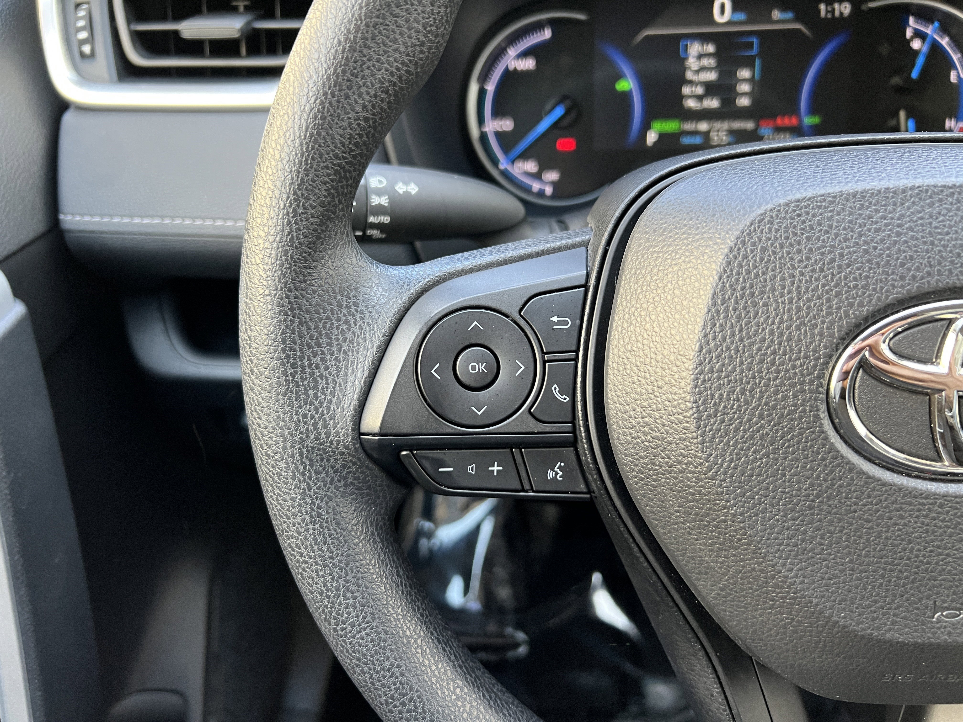 Used 2025 Toyota RAV4 XLE AWD/4WD image 26