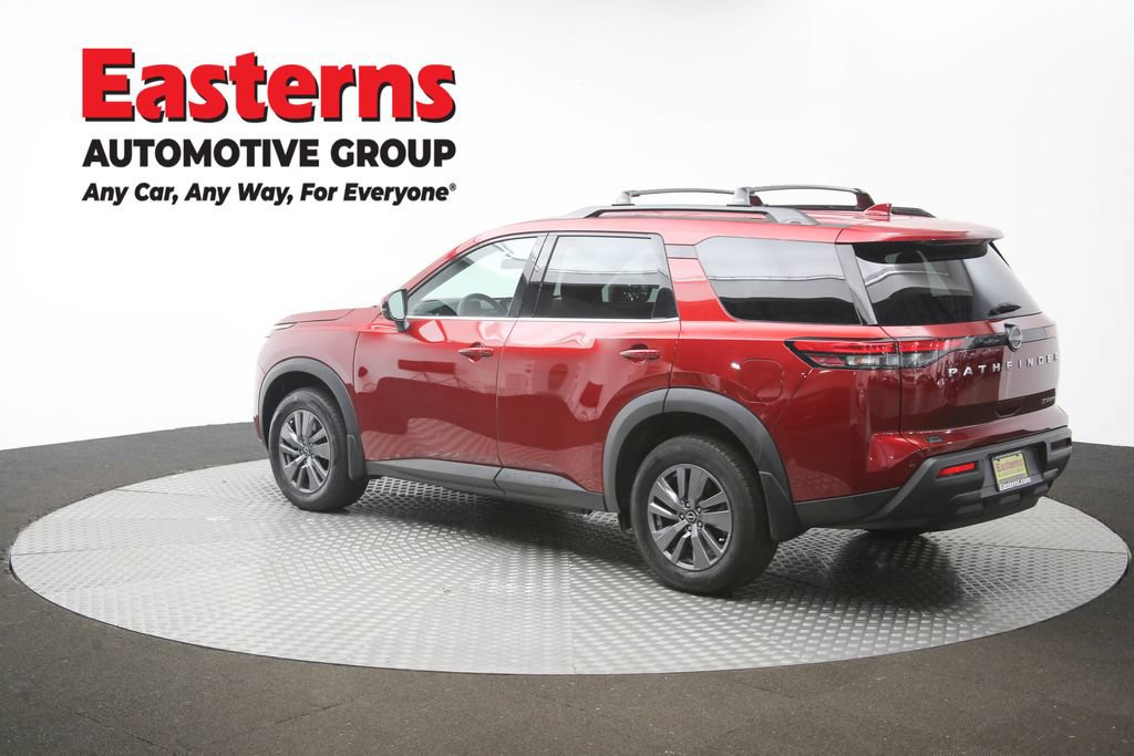 Used 2024 Nissan Pathfinder SV AWD/4WD image 65
